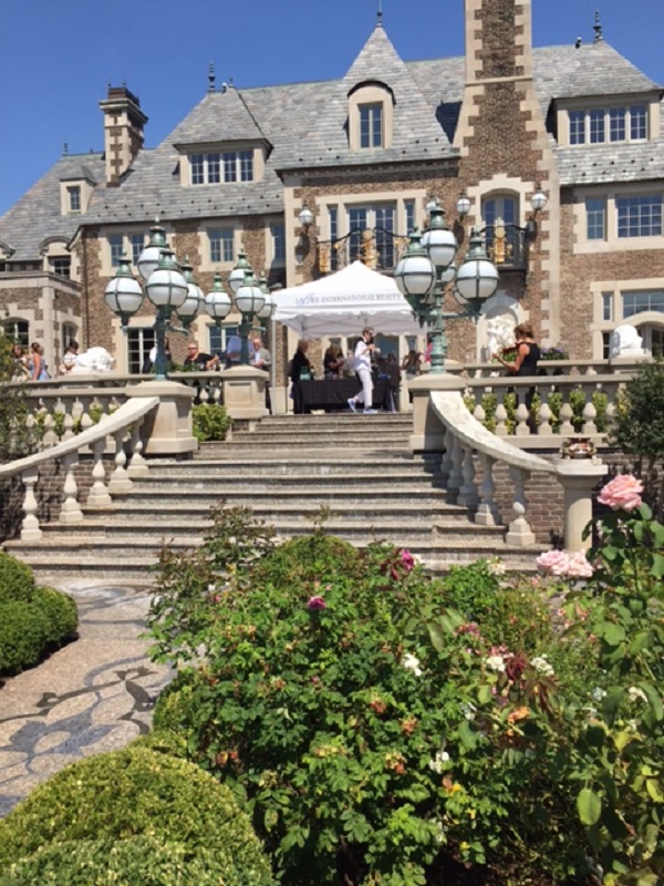 Luxury Lifestyles Luxury Portfolio